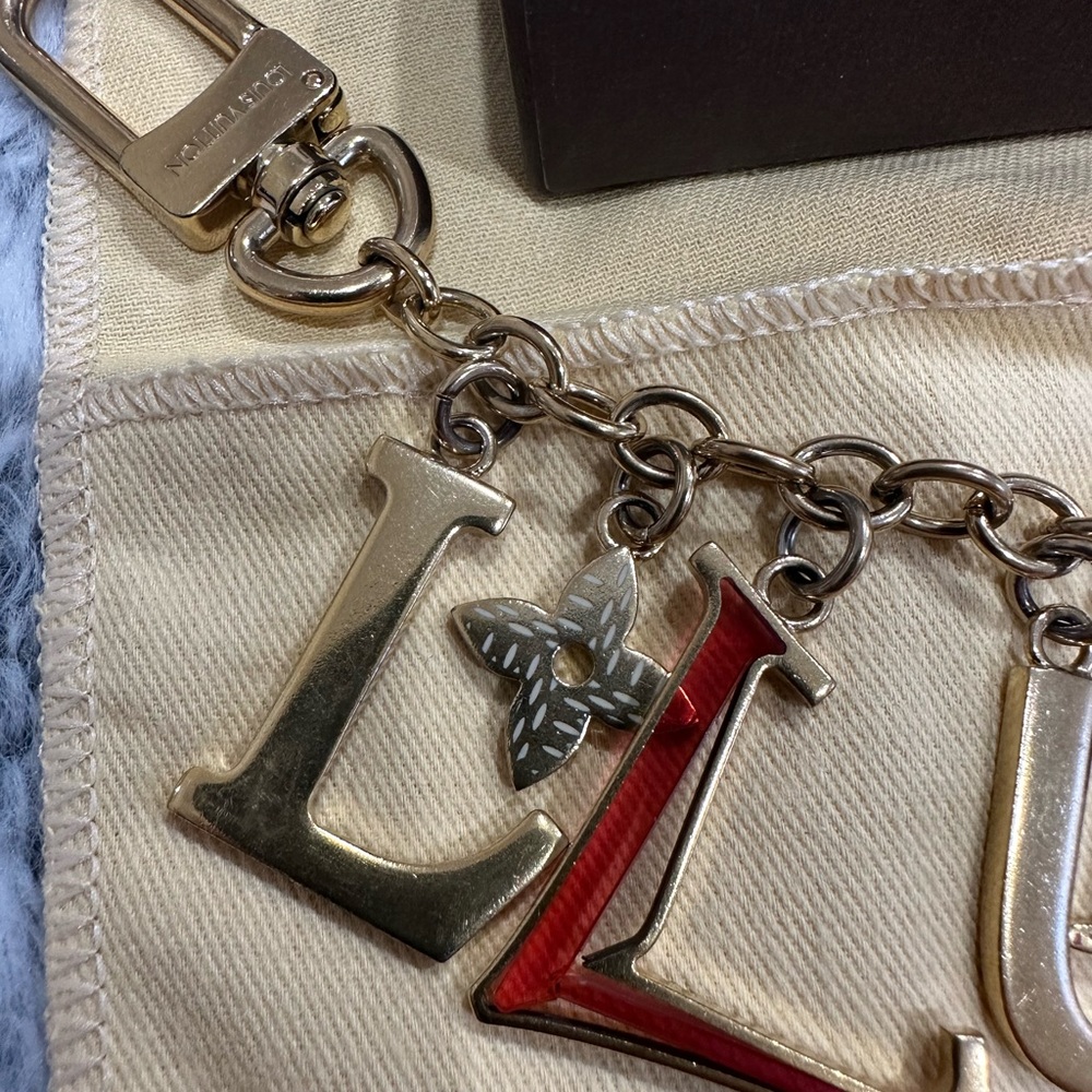 LV Poch. Clefs Damier Azur